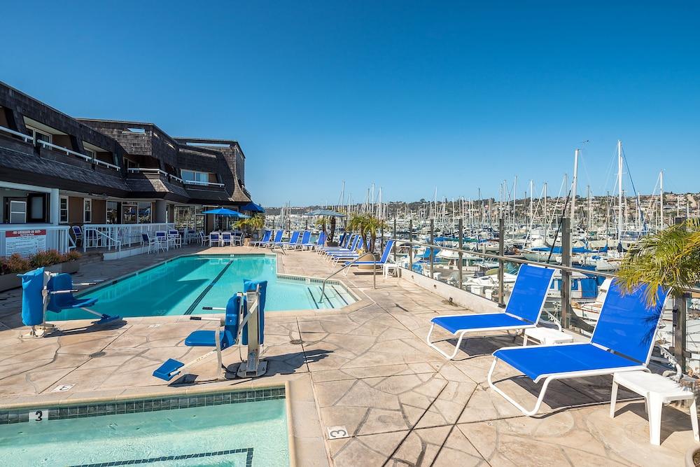Bay Club Hotel And Marina San Diego Exterior foto