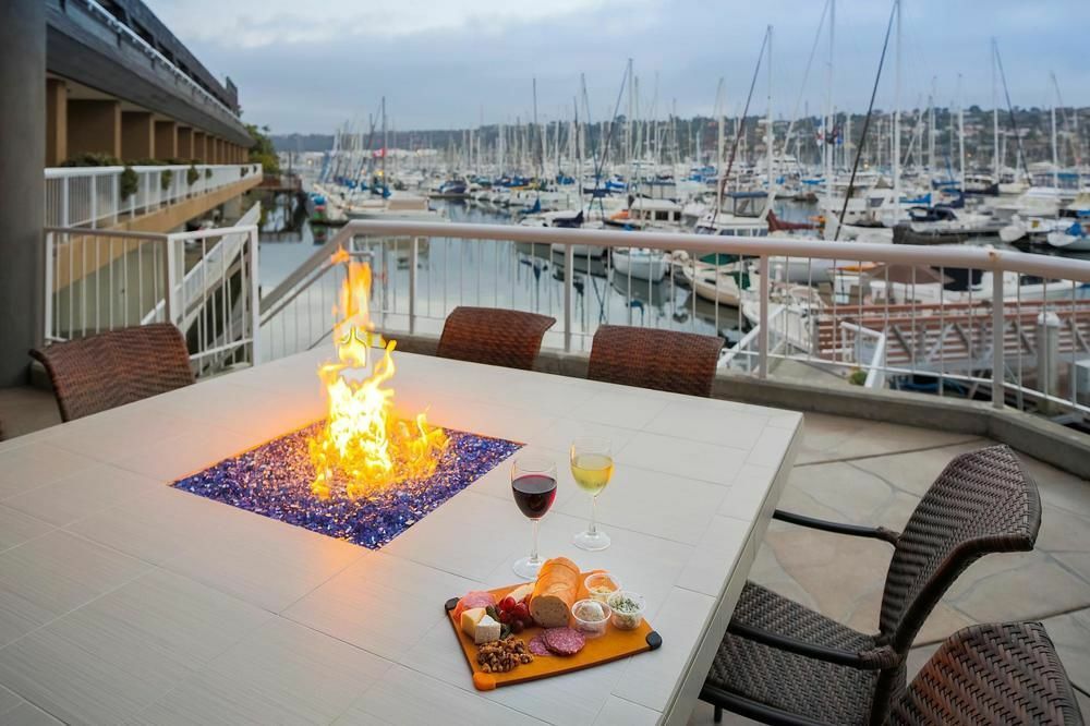Bay Club Hotel And Marina San Diego Exterior foto